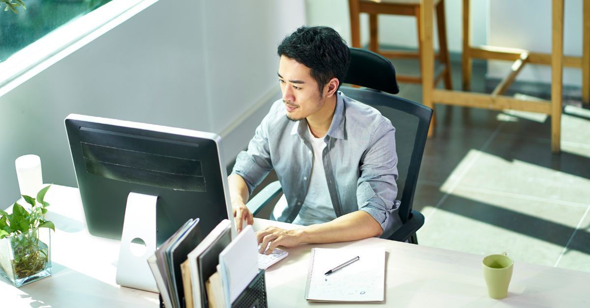 hirevouch's tweet image. As a Senior #MachineLearningEngineer, youโll make a visible impact by supporting learning initiatives, deploying ML models, platform deployment, ML infrastructure/pipeline development and more! bit.ly/3VQv73h #machinelearning #womenintech #TechTO #hireVouch