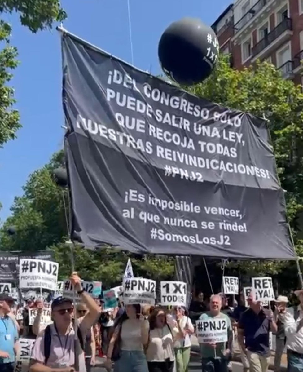 MovimientoJ2's tweet photo. Lo dijimos el 14 de junio y lo repetiremos el 27 de septiembre, "Del Congreso solo puede salir una Ley, que recoja todas nuestras reivindicaciones. #PNJ2
Nos da igual cómo lo tengan que hacer, pero háganlo!!! Es de Justicia!!! 
 #SomosLosJ2 
@ppopular 
@VOX_Congreso 
@Sumar
@ERC_Esquerra
@JuntsxCatMadrid 
@EHBilduCongreso
@eajpnv_Madrid 
@PODEMOS 
@coalicion 
@UPN_Oficial 
@obloque
@gpscongreso