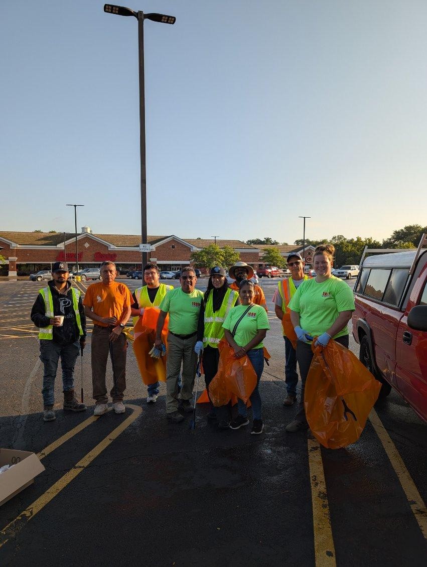 MidAmCarpenters's tweet image. Thanks to the #Local1889 volunteers who did this recent roadside cleanup in Elgin. Two miles of Route 58 is much cleaner thanks to you all. Just another way that Union Carpenters improve our communities!
#UnionProud