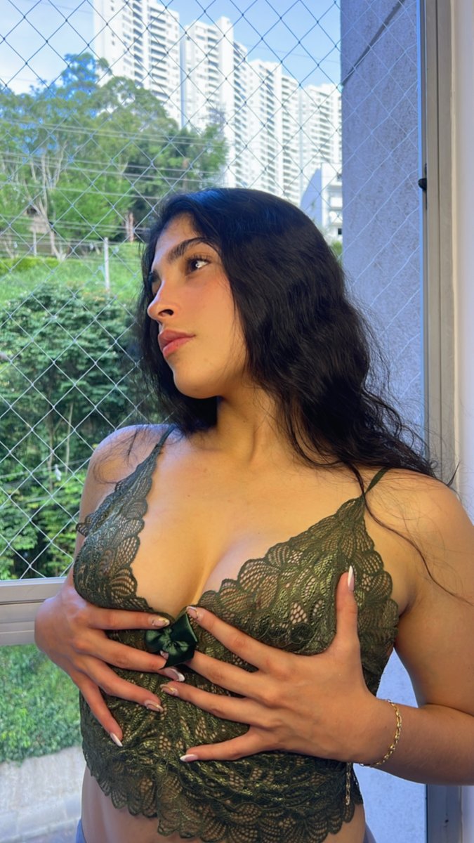 brixiedollx's tweet photo. @sydneycrave Watch them jiggle on my FREE OF 😁 https://t.co/9LgEPndpH9