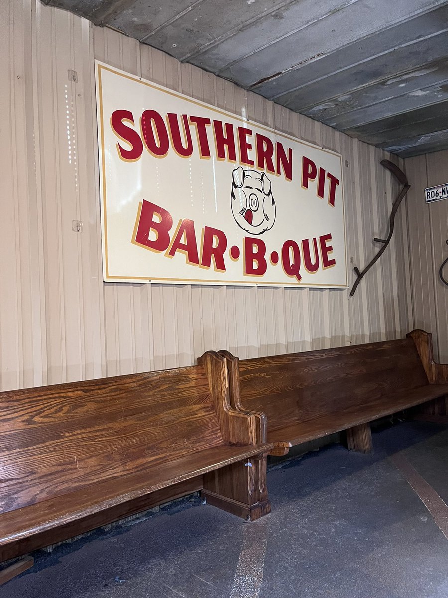 eddiesettle3's tweet photo. BBQ RUN THE BEST https://t.co/f6mqmnds6S