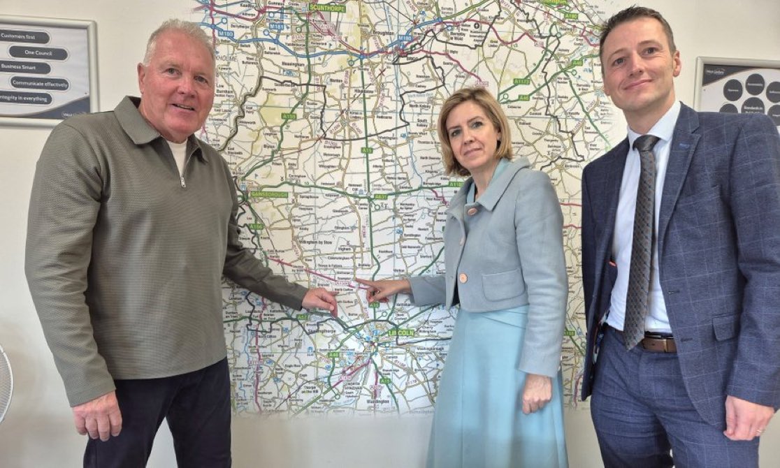 ReformDaily_'s tweet image. 📅 Andrea Jenkyns met West Lindsey District Council today. “We are working together &amp;amp; fighting back, trying to stop the government from using RAF Scampton to house migrants”

A community standing firm against Westminster’s reckless plans

#ReformUK #SecureBorders