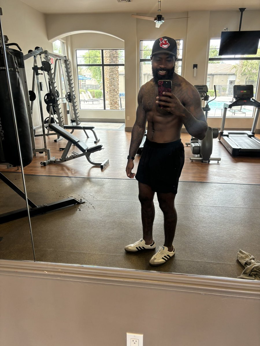 Kenneth Steele tweet media