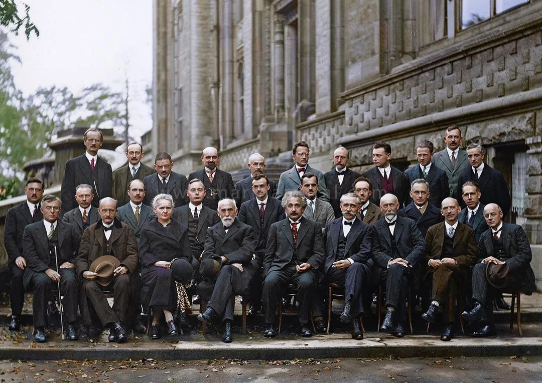 fasc1nate's tweet photo. The smartest people ever assembled in one photo. How many do you recognize? https://t.co/0e4lWSm0Bc