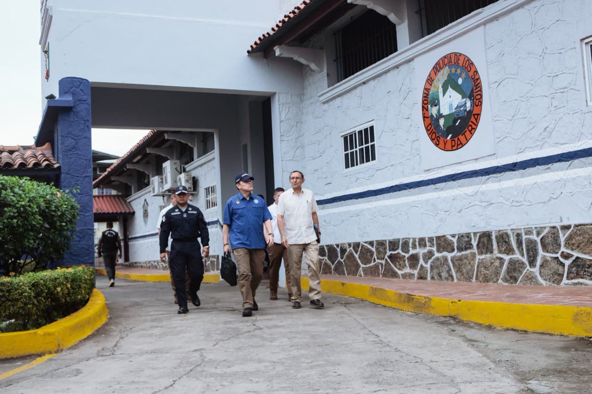 Esta reunión liderada por el el ministro de Seguridad Pública <a href="/frankabregom/">Frank Abrego</a>, tiene como finalidad coordinar y alinear esfuerzos con autoridades locales. 

#PlanFirmeza
#ConPasoFirme