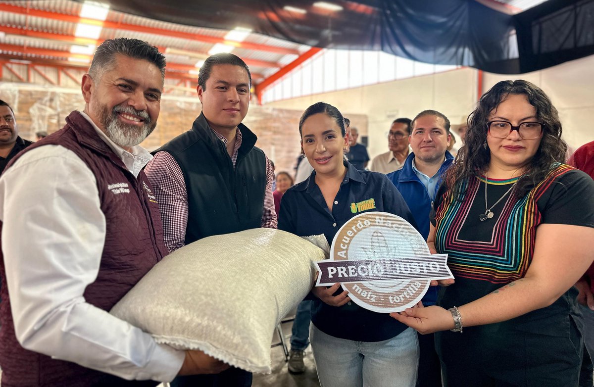 Continúa en Durango la entrega de maíz blanco de <a href="/alimenbienestar/">Alimentación para el Bienestar</a> a precios reducidos a tortillerías adheridas al Acuerdo Nacional Maíz - Tortilla: precios justos a los productores por su maíz y a consumidores por sus tortillas. #Compromiso62 de la Presidenta <a href="/Claudiashein/">Claudia Sheinbaum Pardo</a>