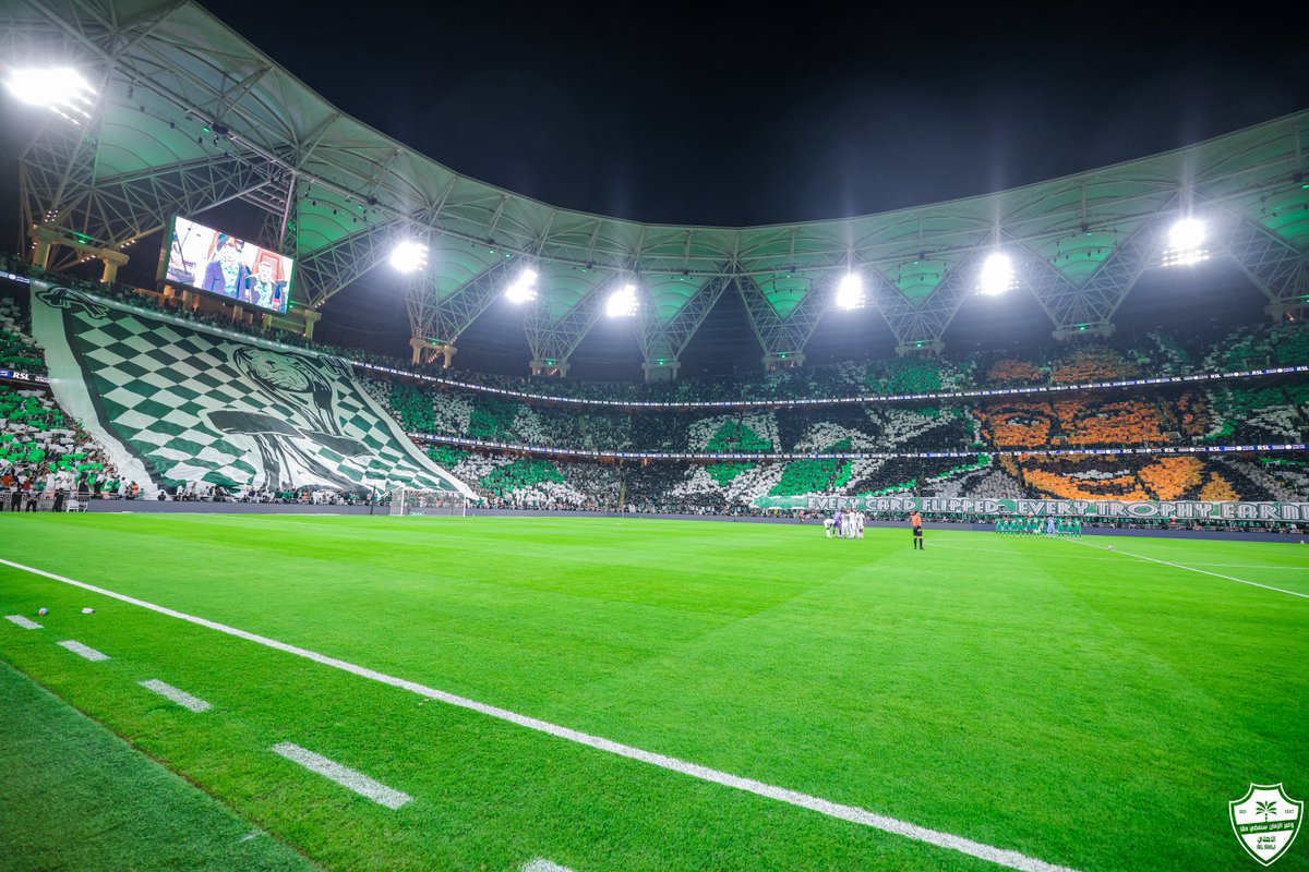 💚 عشاق .. على حبه اجتمعوا 
#الأهلي_الهلال
#دوري_روشن_السعودي | #عزنا_بطبعنا