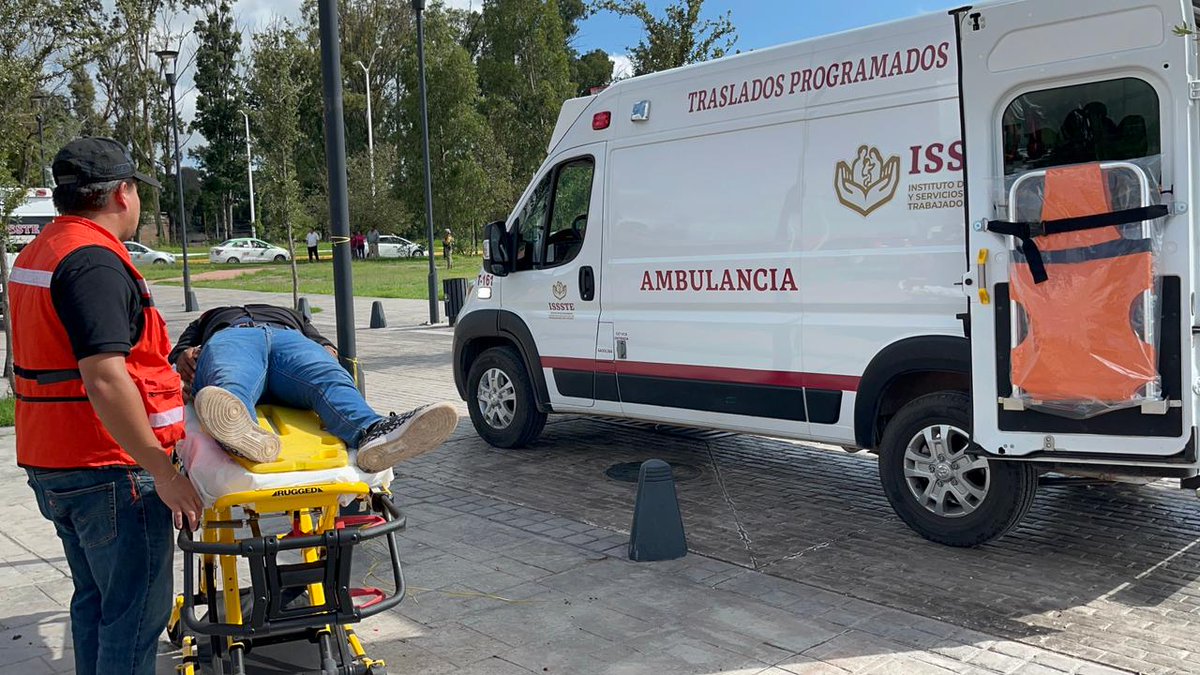 IsssteDurango's tweet image. 🚨 #SimulacroNacional | En Durango se realizó un ejercicio de choque vehicular con heridos, con participación del #ISSSTEDurango, Bomberos, Protección Civil, Policía, Guardia Nacional y paramédicos.
La coordinación y prevención salvan vidas. 💪🚑

#ISSSTEDurango #ProtecciónCivil