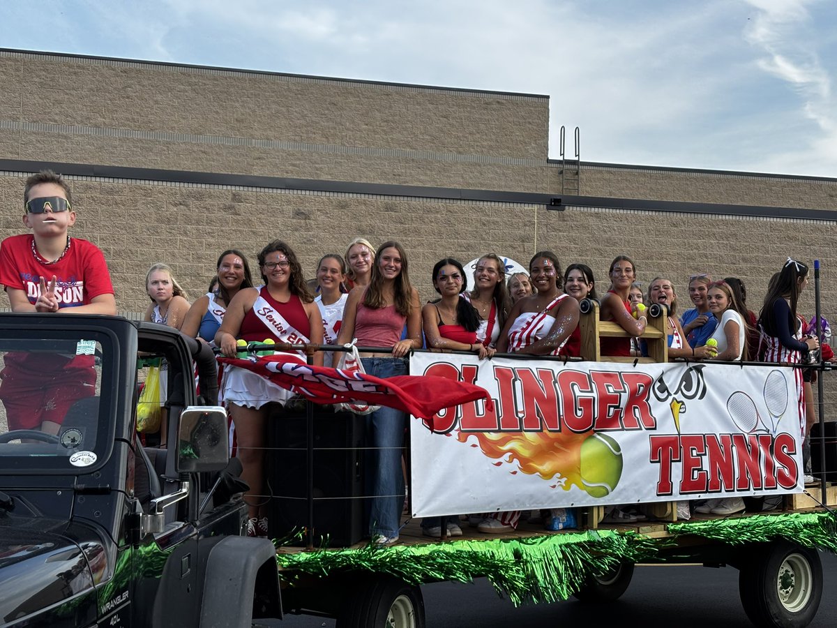 Slinger_Tennis's tweet photo. It is parade time! https://t.co/bVMS0lQYfH