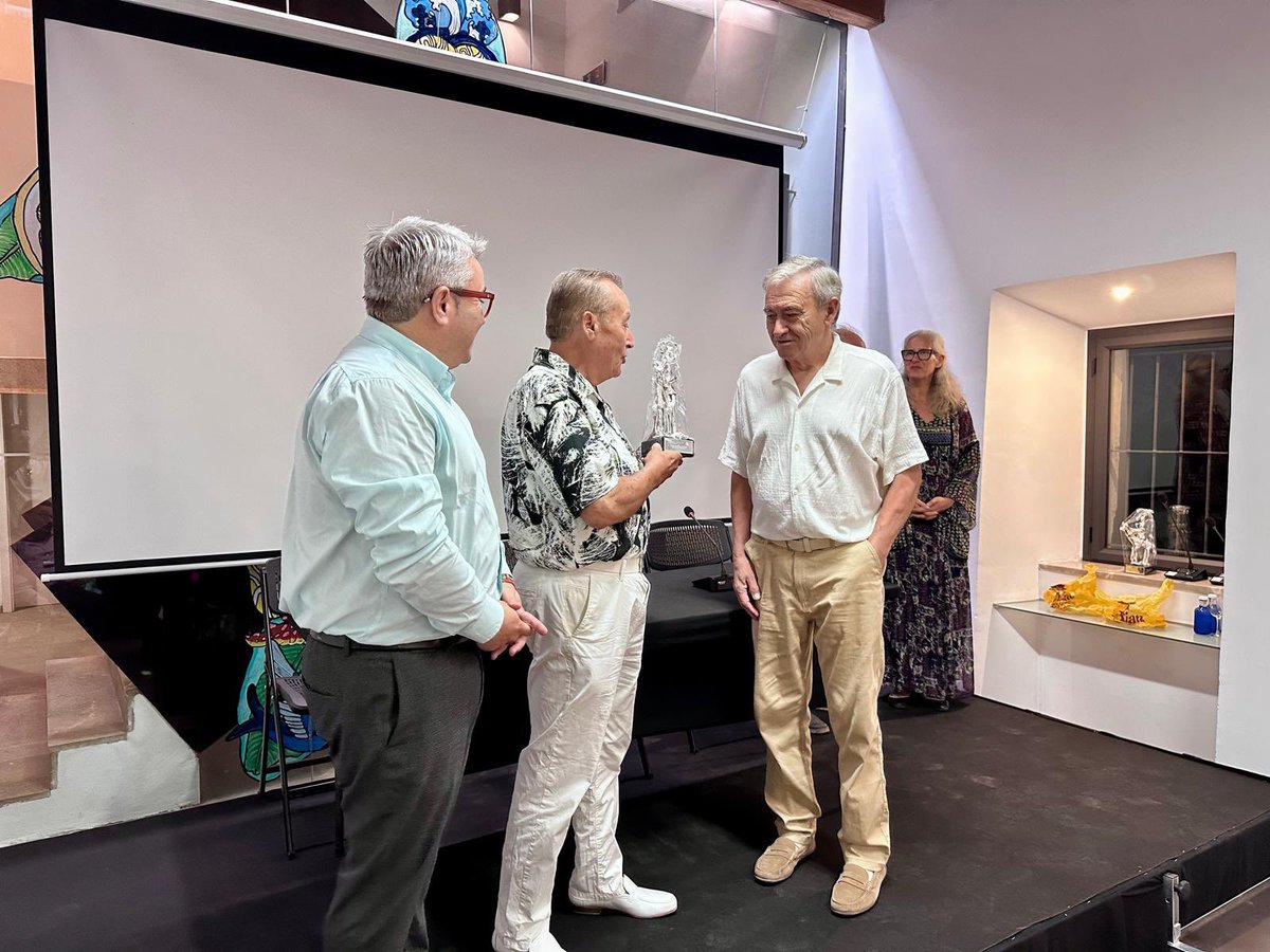 🗣️En el marc de mes festes del  Blanquer els i les <a href="/SocialistesInca/">Socialistes d' Inca</a> hem gaudit de la conferència: “35 anys de l’Associació de Veïns des Blanquer” a càrrec de mossèn Pere Fiol. #IncaSomTots