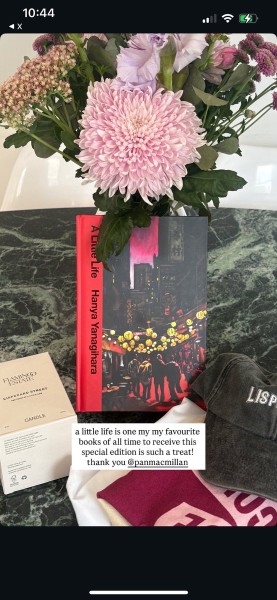 memoirofmoline's tweet image. so i’m actually always based this is my fav book too we’re so #interlinked