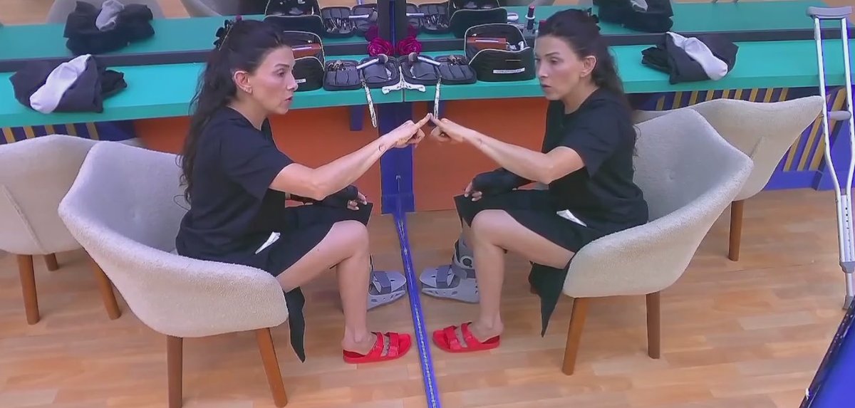 shottofme's tweet photo. Gracias por tus consejos y realmente son tan necesarias estas platicas. No solo hablar de pendejadas por eso con mi reina hasta la final 💚👑✨ #TodosconDalílah #DALILAHTEAMAMOS #teamdia #teamfunados #DalilahTuPatrona #dalilah https://t.co/z7hPIeZIRm