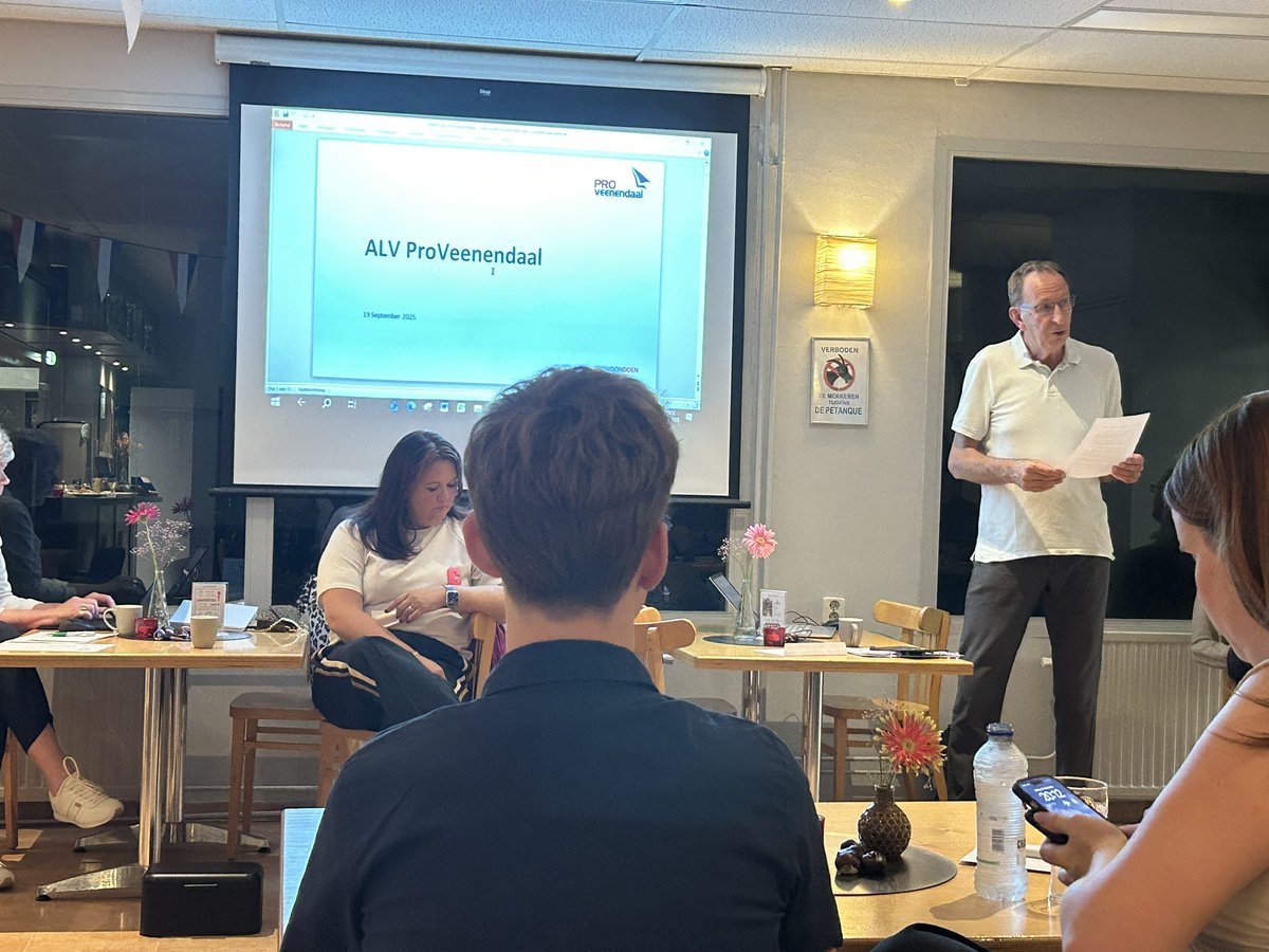 teleteus's tweet photo. ALV @ProVeenendaal en eerste en tweede bij het Jeu de boules https://t.co/IXrhgvef3i