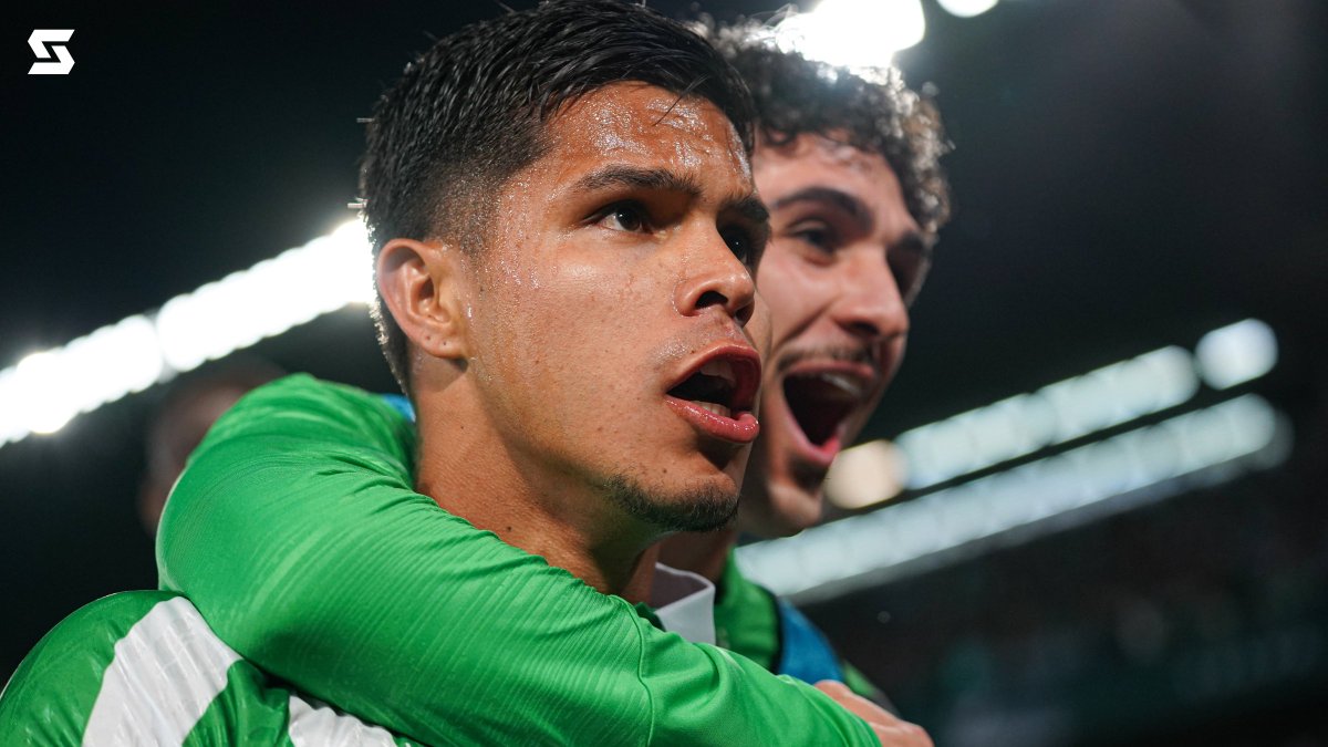 SportScorecom's tweet photo. BACK TO WINNING WAYS! ✅

Betis put on a show, defeating Real Sociedad 3-1 in a fiery LaLiga clash! 🔥

Lo Celso ran the show as his side climbed to 4th! 📈

#RealBetis #LaLiga #SportScore https://t.co/J7KVxL3jCt