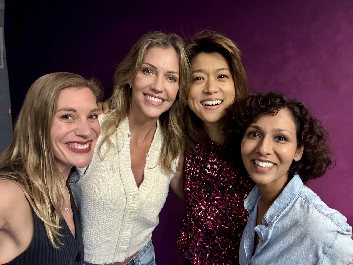 kateesackhoff's tweet image. ✨ Fleet = Family ✨
Had the BEST time at the Battlestar Galactica convention in New Jersey today! 💫 These reunions are never long enough, and I already miss my crew. ❤️❤️❤️

Sad I can’t be there all weekend (off to Ocala, FL for a pre-planned adventure with my Mando fam 🛡️),…