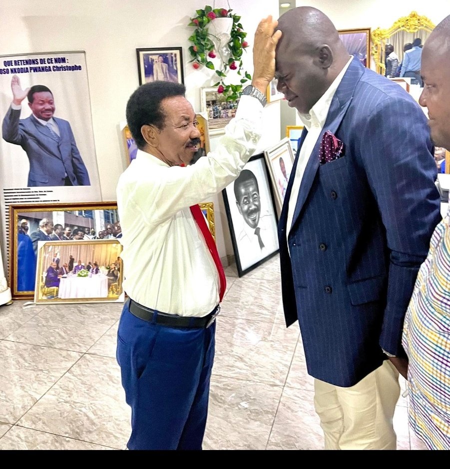 #RDC: Le spectacle désolant que les honorables députés petitionnaires viennent de livrer à nation prouve à suffisance que le pays  est en danger et le peuple n'a pa des représentants sérieux et valable. Mr KANYINDA et ses complices  doivent être interpler par la justice.