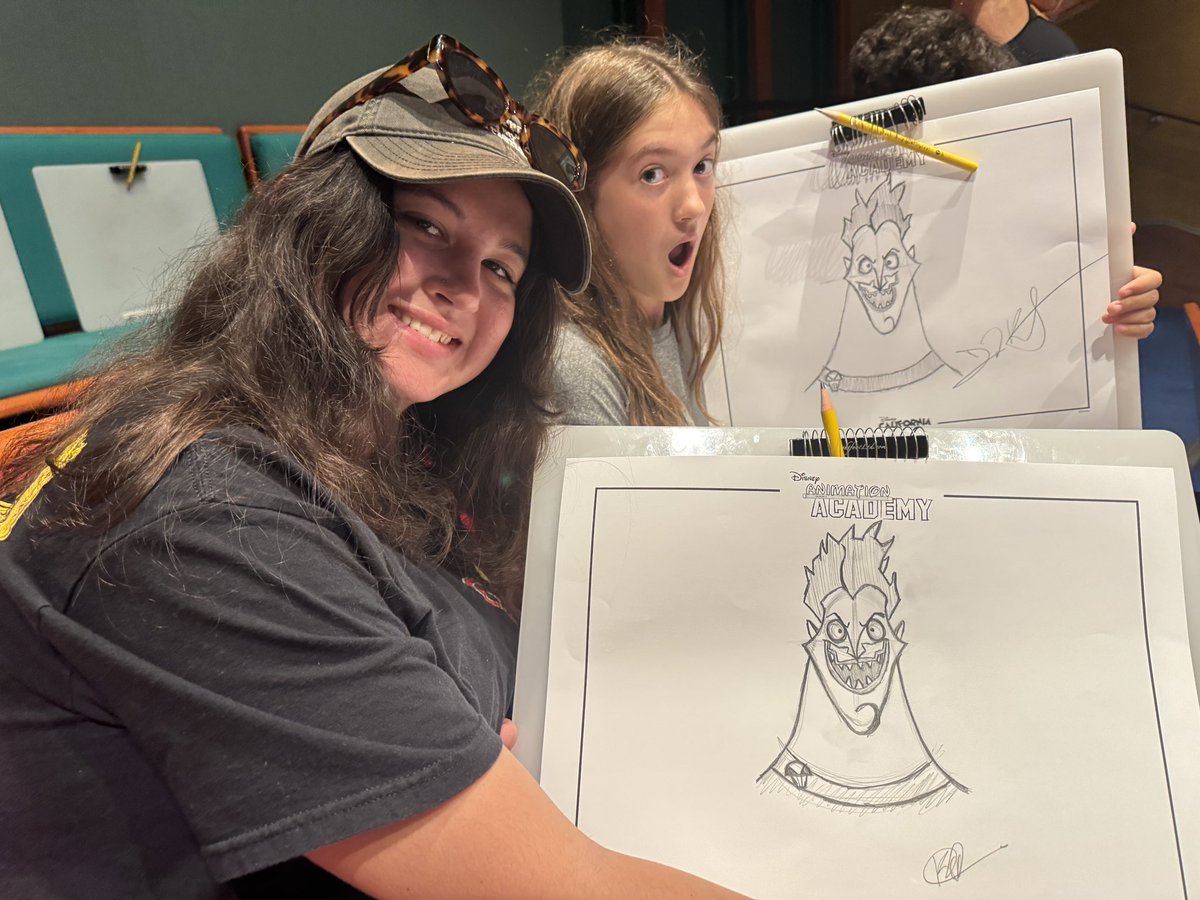 SpaceDaveFL1's tweet photo. We got to draw Hades at DCA. @RealJamesWoods https://t.co/uCBBVAsFIL