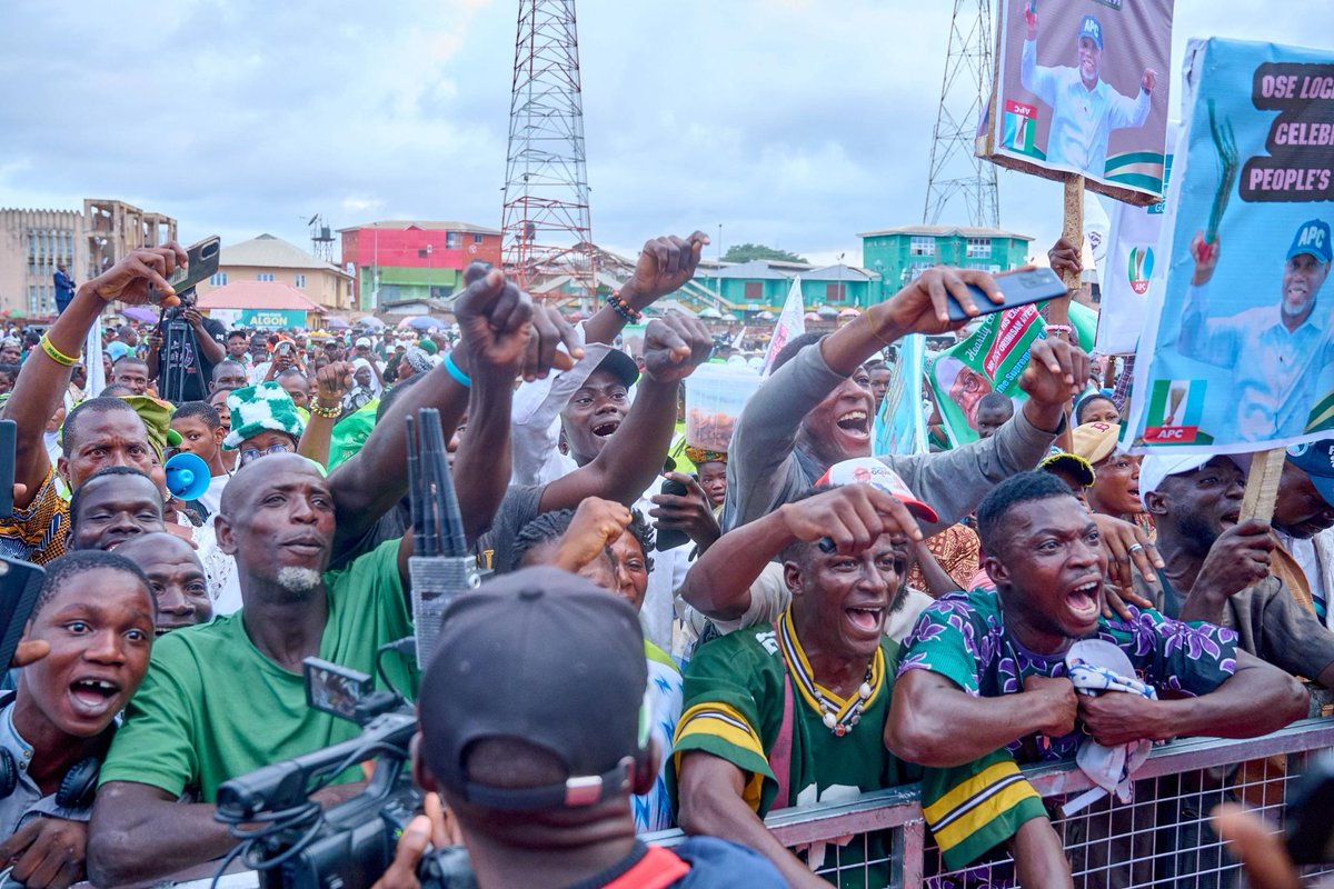 Akure came alive as we welcomed Gov. <a href="/LuckyAiyedatiwa/">Lucky Orimisan Aiyedatiwa</a> after his Supreme Court victory—a true celebration of democracy. Honoured to stand with our leaders &amp; faithful who came out in large numbers. The future is bright! 💚

#OurEase #OndoIsLucky #oDatiwa #oDirorun #oLamiLaaka