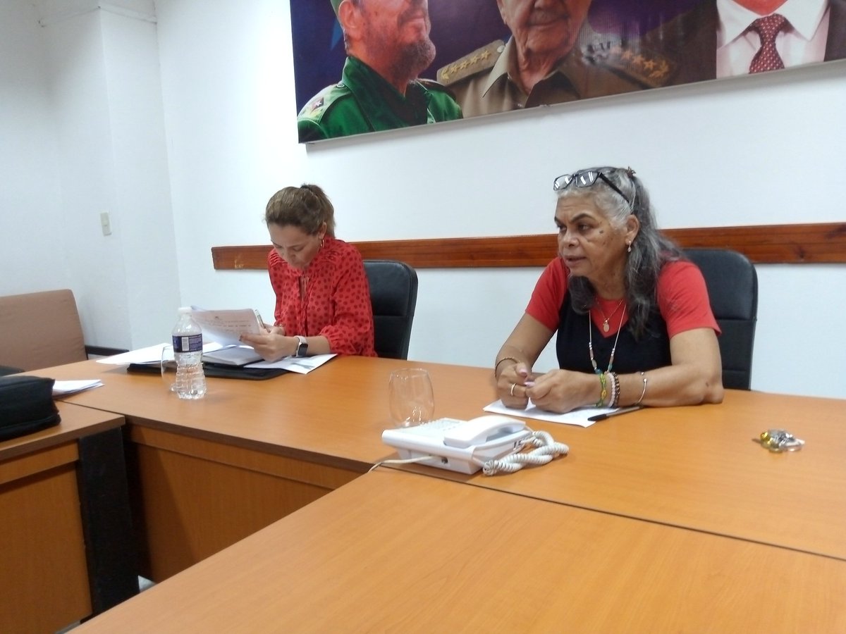 alexeiscc's tweet photo. En el @gobhabana nos reunimos directores de Finanzas y Precios y jefes de las OCCM, presidida por la viceministra de @finanzasprecios y la directora provincial para puntualizar las acciones del IV Ejercicios de Enfrentamiento al Delito y las Corrupciones. @NioveRo2 https://t.co/CAiVJrF2uv