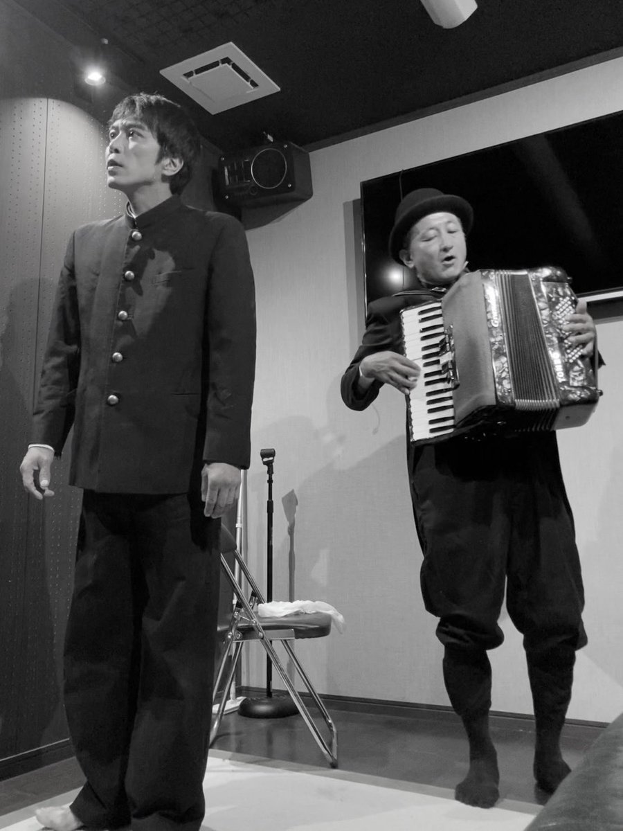 いよいよ明日。9月21日(日)19:00〜(20分程)
心中椿　『閃光と静寂2(骨の色)』

【場所】open cafeロック亭

maps.app.goo.gl/NHEqu3B4bcMkrG…

【料金】投げ銭+1ドリンク注文願います。

＊ご来場、心よりお待ちしております。＊

#心中椿
#杉浦康博
#藤内正光
#路地裏の舞台にようこそ
#ロック亭