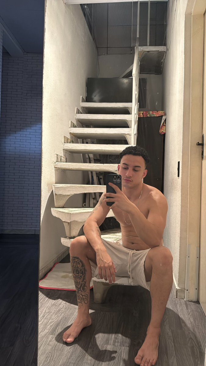 _rms_ms's tweet image. Fiquei fofo nessa 😊😏