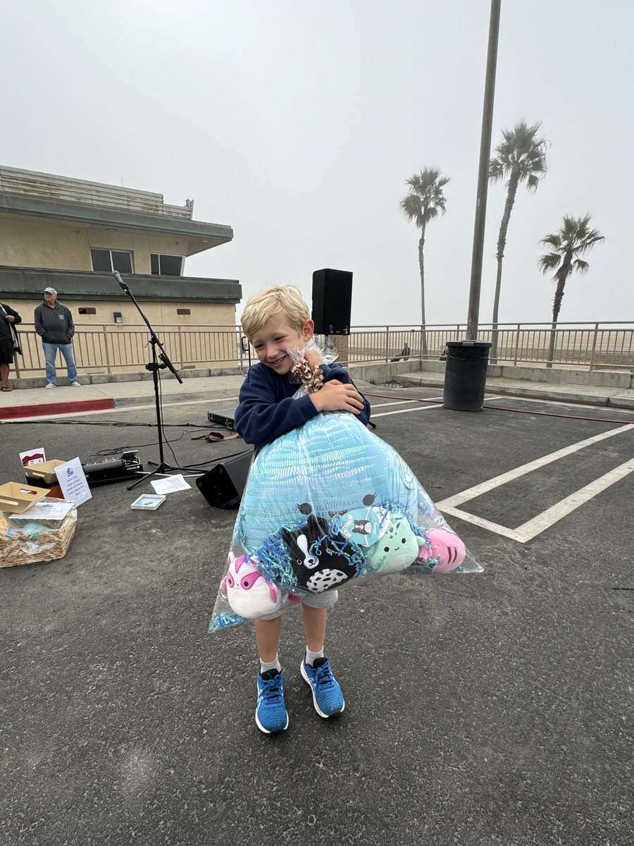 jasperrayorg's tweet image. 🌟 Flashback Friday: Steps, Smiles &amp;amp; Splashes!💦 Registration is officially OPEN! Join us in the movement to protect kids from drowning. Each step you take supports lifesaving efforts for every child. Sign up today: runsignup.com/Race/CA/Huntin… #HopSkipAndSplash #RaceWithPurpose