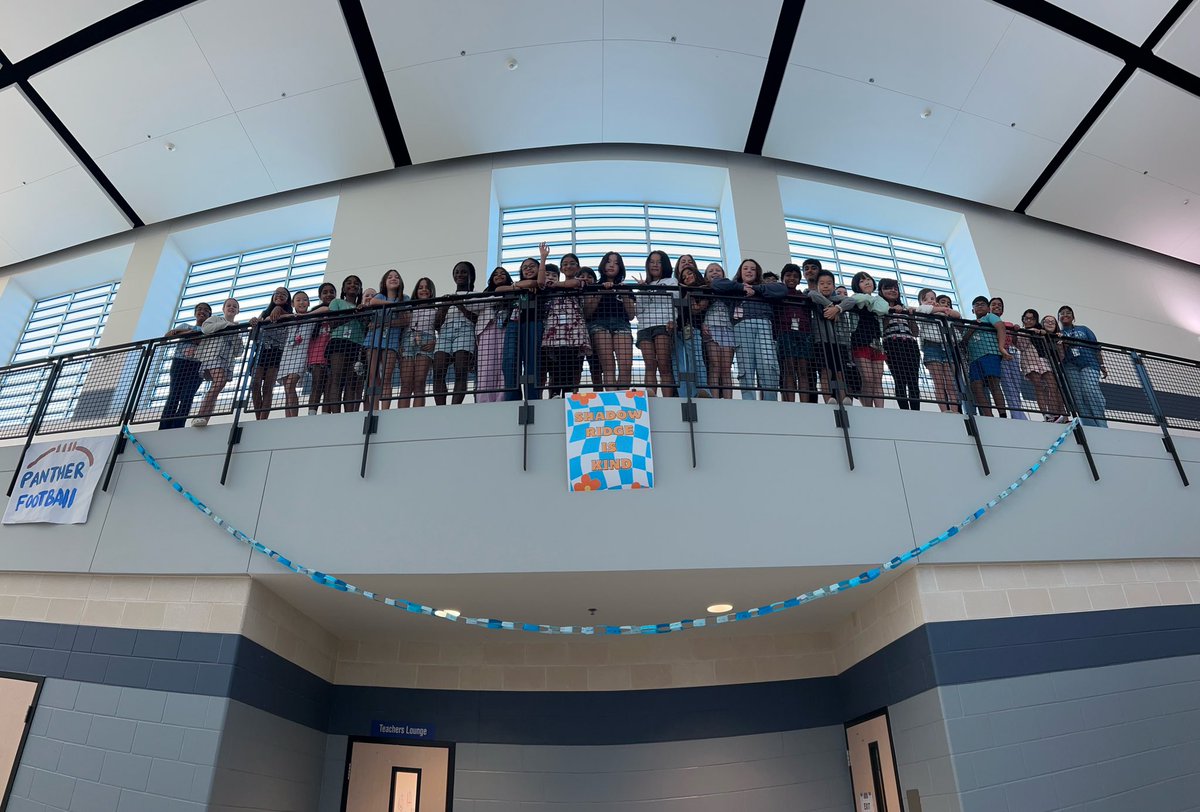 ShadowRidgeMS's tweet image. Kindness Week was a blast! 💛 We kicked off each day with positive greetings 👋, shared smiles 😊, wrote thank you notes ✍️, and built an awesome kindness chain 🔗 that kept growing with every act of kindness!
Let’s choose kindness everyday!

#LISDBEKIND #OneLiSD