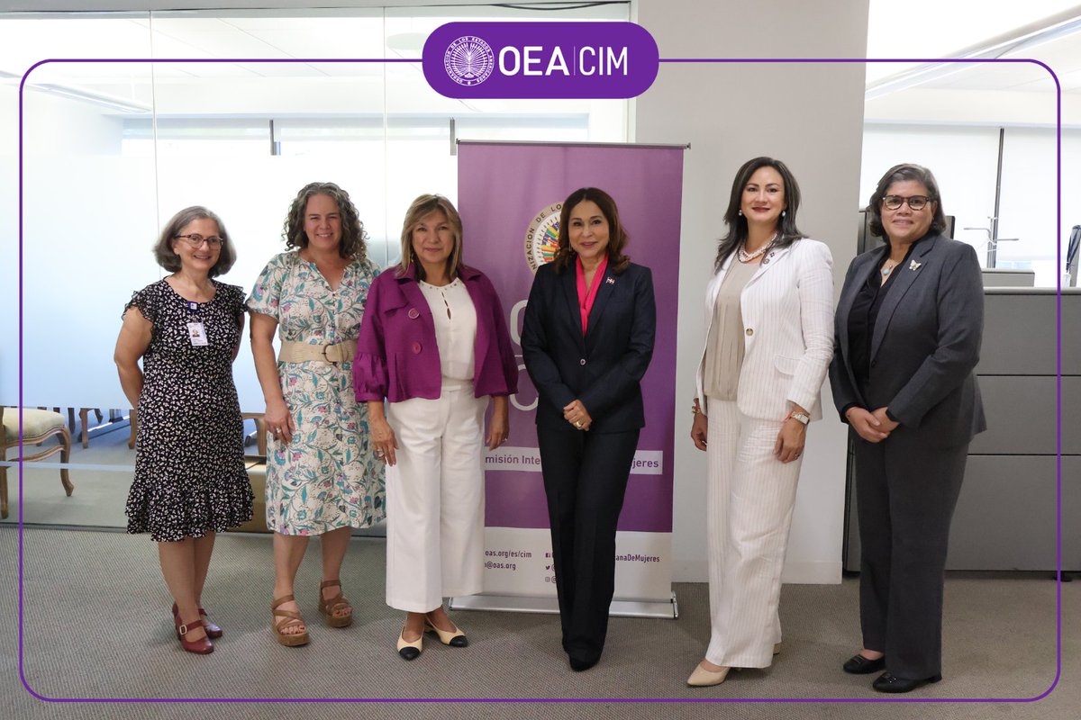 Recibimos este viernes en la CIM a Mayra Jiménez, Ministra de la Mujer y delegada principal de la República Dominicana ante la CIM/OEA. 🇩🇴

Conversamos sobre los avances del país en la protección de los derechos de las mujeres y las iniciativas que la CIM impulsa y continuará⤵️