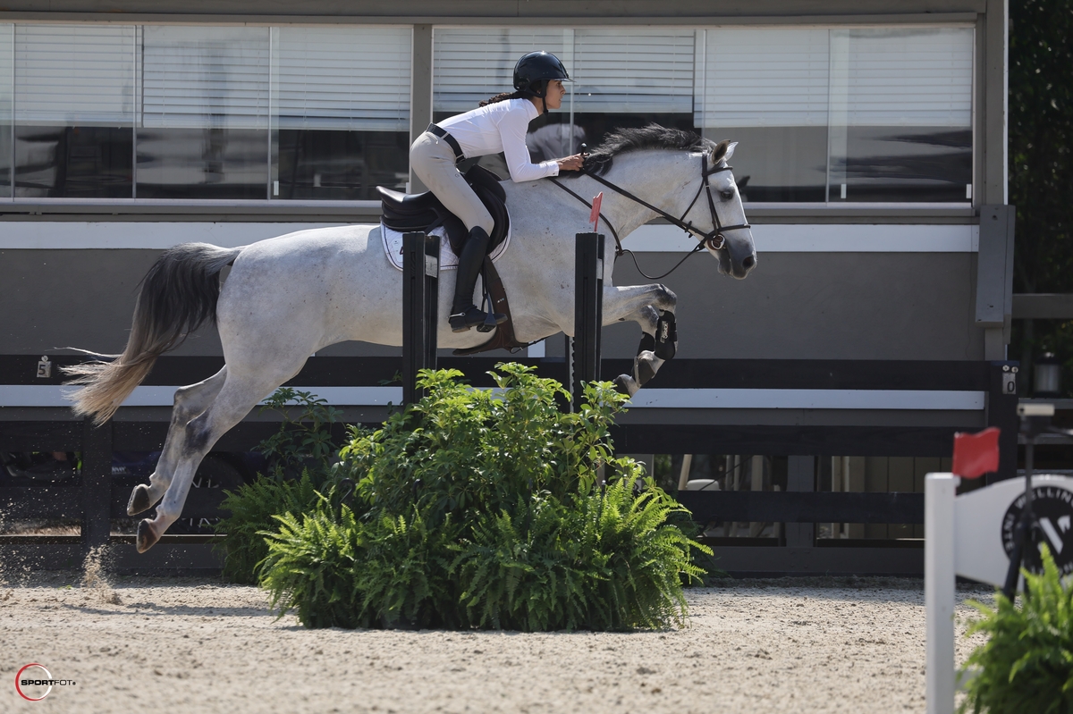 Please join us in a huge welcome to GABBY MIGLIORE!
Gabby will join <a href="/MaggieWolfndale/">Maggie Wolfendale</a> on Team NYRA at Fair Hill on October 18!

therealridercup.com/competitor/gmi…

#JumpOn! 🏇🏆