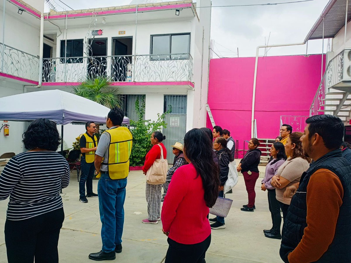 Participa la 10 Junta Distrital Ejecutiva del INE Miahuatlán en el Segundo Simulacro Nacional 2025.