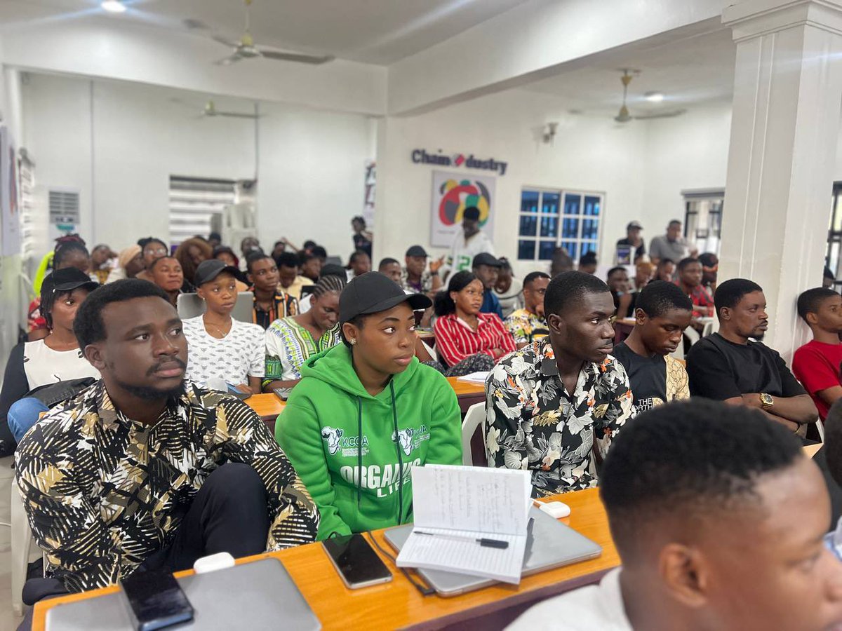 ChaindustryACD's tweet image. Today, we had a brief introduction to the several masterclasses taught here at Chaindustry Academy, and it was nothing short of inspiring.

Our instructors from all courses gave students a glimpse of the possible skills they might be most interested in.

The journey has begun!