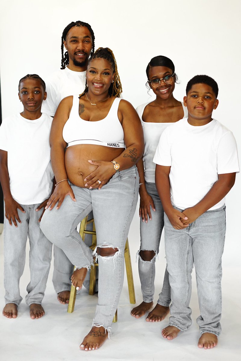 stillcanon's tweet image. Family studio work. 🎥🌎📸🔥 deposit ready 🔥 -