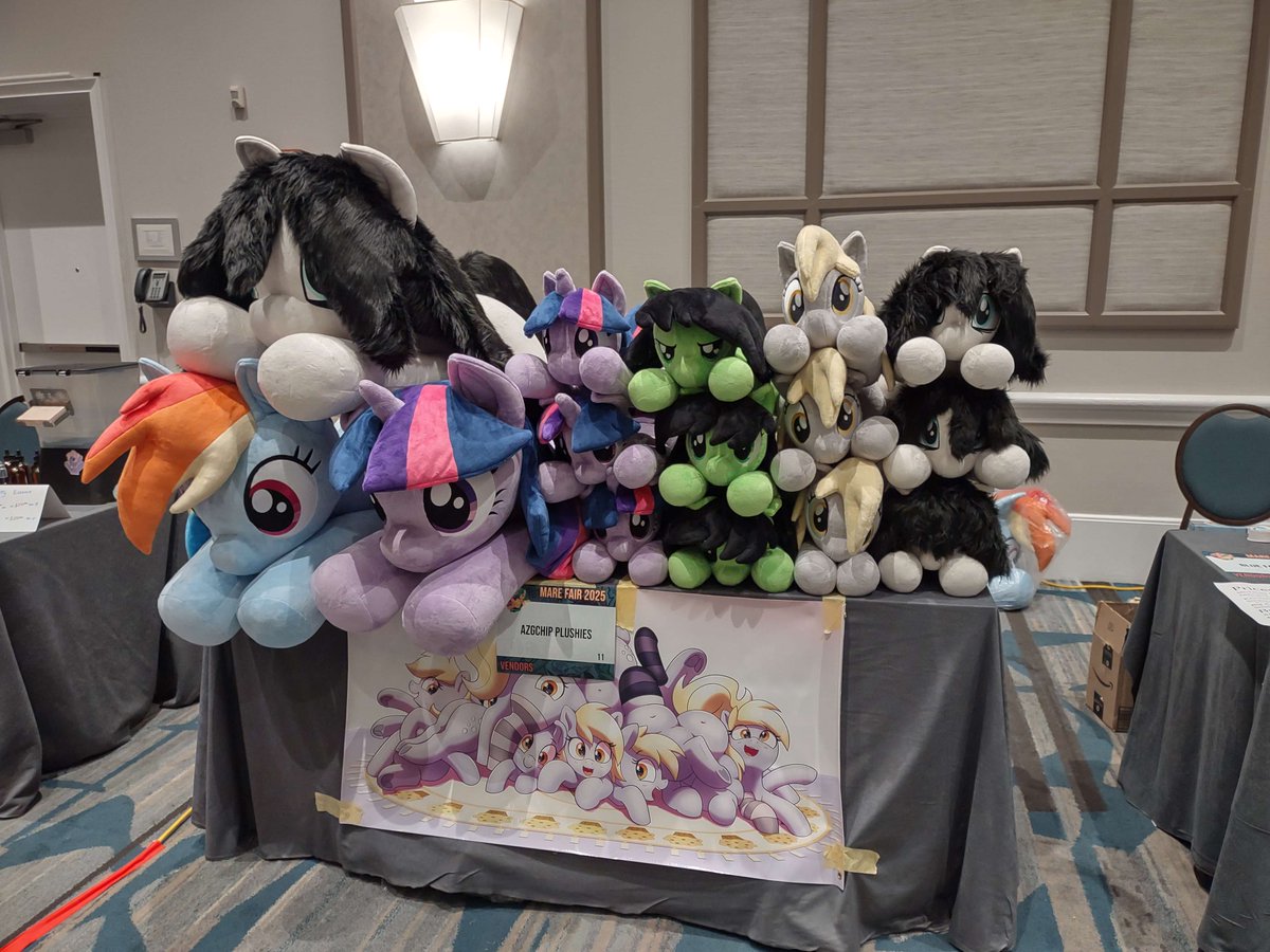 Here's my table from Mare Fair 3 before they all sold out. Some had to hide under the table so I could see.