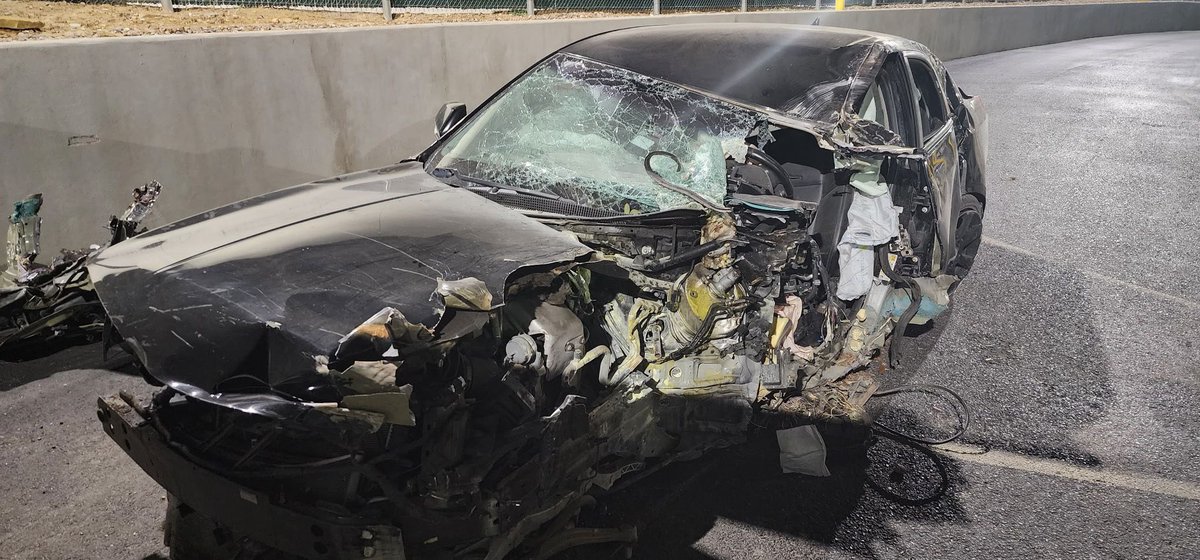 956era's tweet photo. TX DPS and Border Patrol Pursuit ended with this smuggler permanently injuring his leg. Smugglers will drive at high rates of speed and endanger the public just to avoid apprehension. Sometimes these smugglers will get people killed in roll over accidents. Luckily no person who crossed was seriously injured.