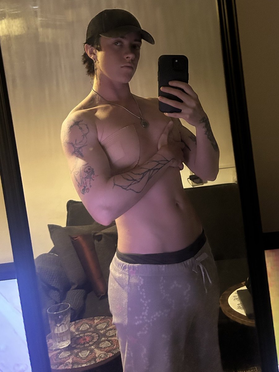 just remembered i am pretty and handsome