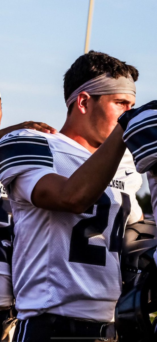 logankclark's tweet photo. Game night! 
#FridayNightLights #txhsfb 
@HendricksonFB @HendricksonBB 
@HarvardBaseball @JHUBaseball https://t.co/28W6q16JIg