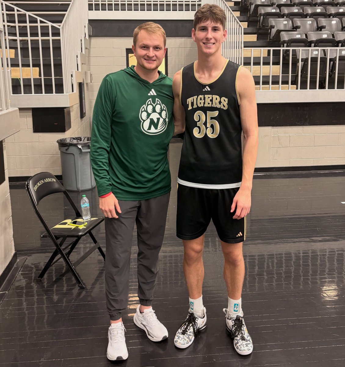 A huge thank you to <a href="/NWBearcatMBB/">Bearcat Basketball</a> and <a href="/BraxtnWilliams/">Braxton Williams</a> for coming to practice today! WE look forward to hosting you soon! <a href="/CorbanDow/">Corban Dow</a> 
WE&gt;me🐯🏀🖤💛