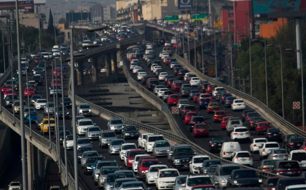 Automovilistas necios que acusaís a la ciclovía sin razón, sin ver que sois la ocasión de lo mismo que juzgaís... #SiALaCiclovia