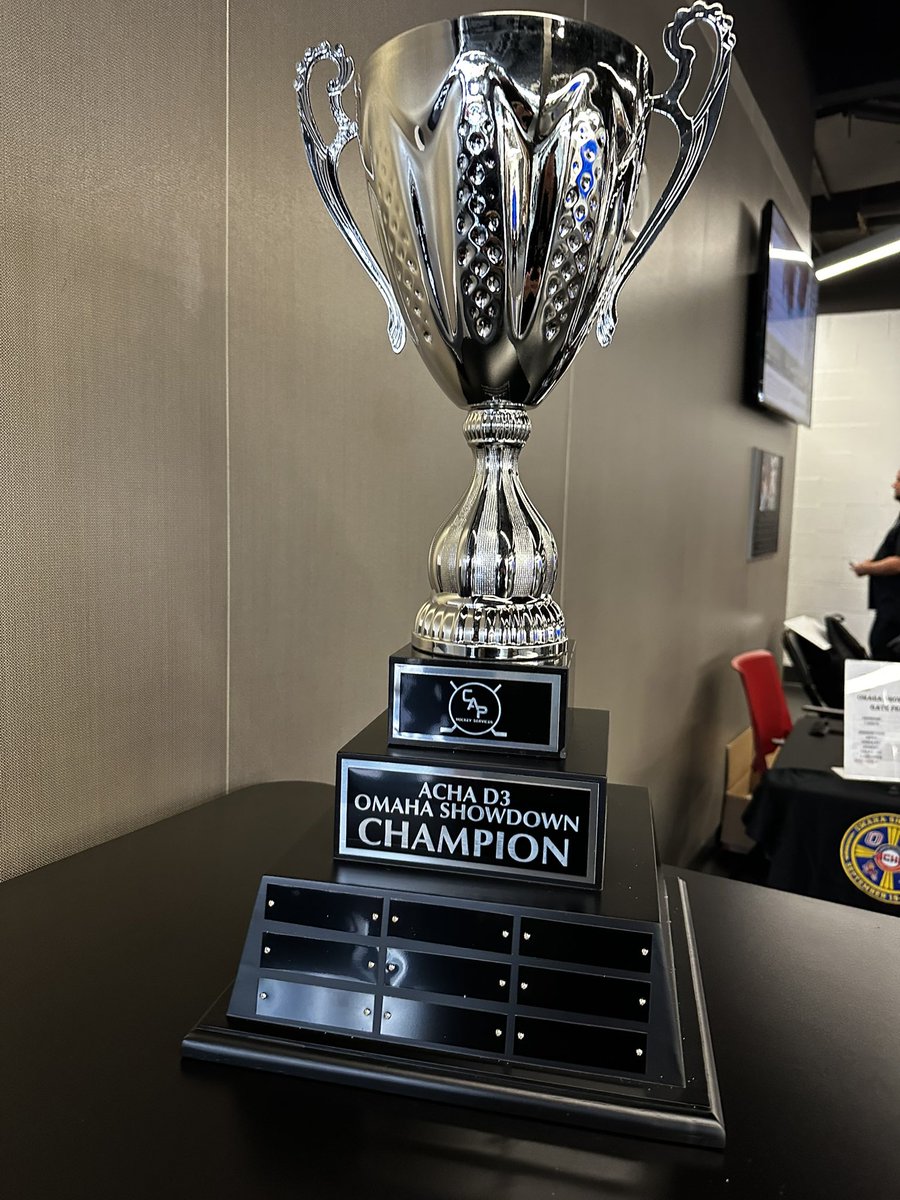 They’re calling it a game to watch… 🤷‍♂️
Mavericks vs RedHawks to open the Omaha Showdown at 7:30 P.M.
Join us on YouTube:
📺 bit.ly/ACHAOmahockey