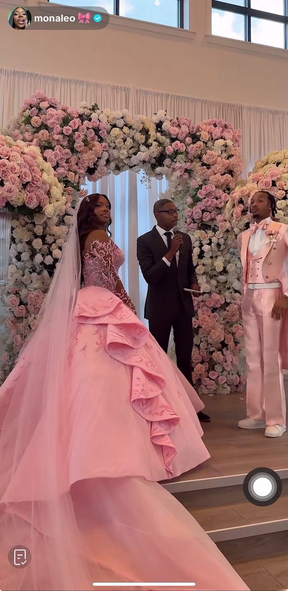 GORGEOUS!!🩷🩷🩷#Stunna4leo <a href="/themonaleo/">MONALEO 🎀</a>