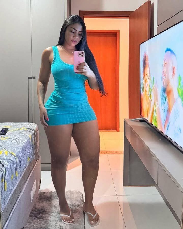 alguém pra trocar fotos na dm?🫣