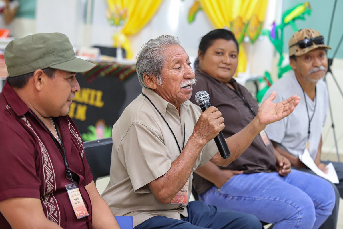 OttoOrtegaM's tweet photo. I was great pleasure to be giving this talk on the land of those who implemented the "three sisters agricultural practice" at Hopelchen, Campeche, Mexico. Microbiology, native maize, chemistry, ancestral knowledge, students and traditional seed keeps. Could we ask for more @IntMicroDay ?  @cimab_uacam @Secihti_Mx