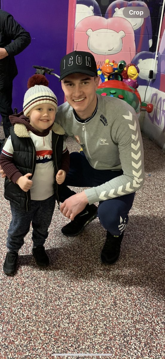 stedaniels1985's tweet image. 5 years apart. Best birthday present for Rory meeting @Sol_Brynn1 again. #keepers #keepersunion