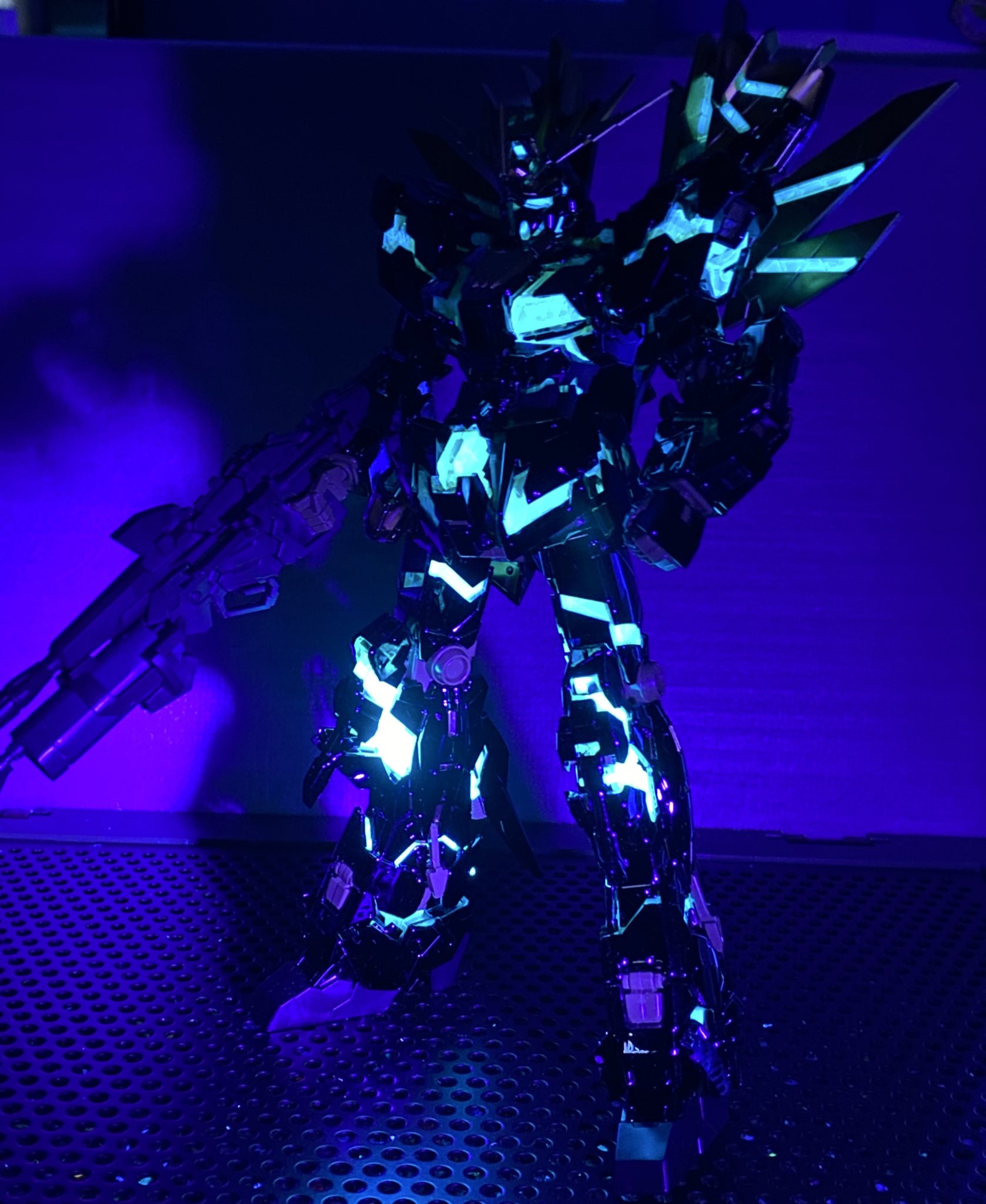 ユニコーン様 Latest Gundam news! The MS Mechanical Bust DX Unicorn Gundam