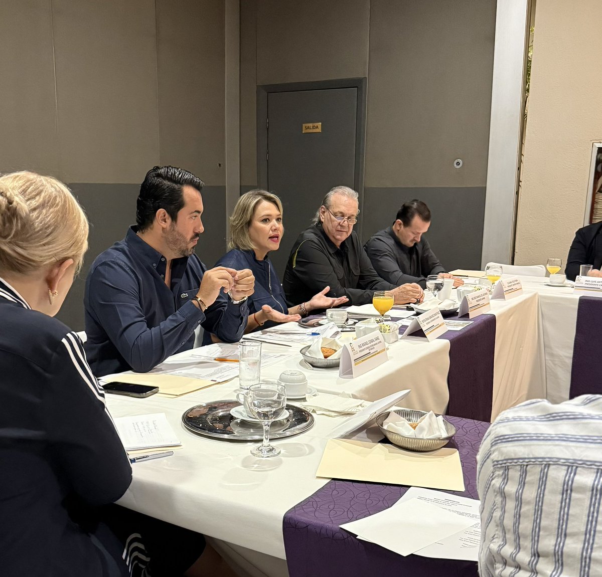 El Consejo de la <a href="/IntercamaralC/">Intercamaral Culiacan</a> es estratégico en la recuperación económica y social de Culiacán. Gracias por la invitación a la sesión de este viernes presidida por José Manuel de las Rivas como Pdta de la Comisión de Turismo y Comercio en el municipio. #AlianzasQueConstruyen