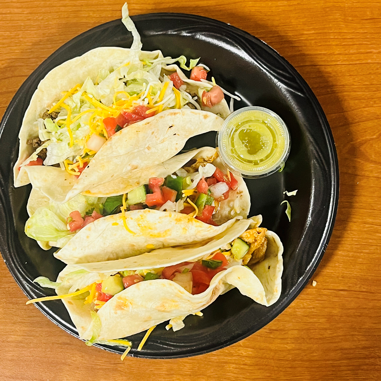 GarminOlathe's tweet photo. Thank you Tiki Taco🌮 for providing staff meals at the Garmin Olathe Soccer Complex during the Midwest All Boys Tournament Fueled by Mas+ By Messi https://t.co/rTSpr0i8bE https://t.co/sWz0jPcqkz