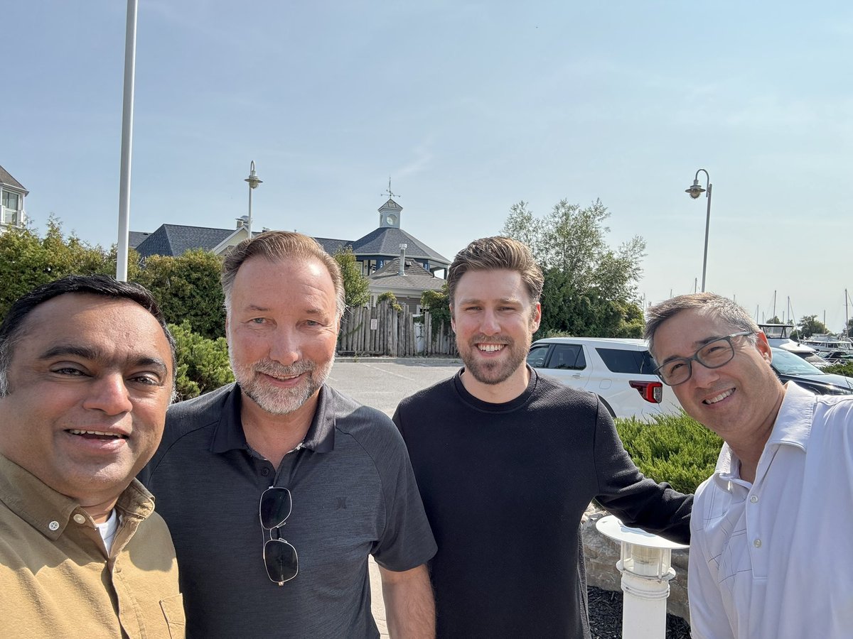 It was an honour to meet 2 of <a href="/TangentiaInc/">Tangentia</a>’s longstanding Canadian customers last week: <a href="/DecorGrates/">Decor Grates</a> , has used our EDI Service for 17yrs, and <a href="/nations_inc/">NATIONS Translation Group</a> , Canada’s largest Indigenous-owned translation firm uses our RPA and AI solutions #TeamTangentia #CanadianBusiness