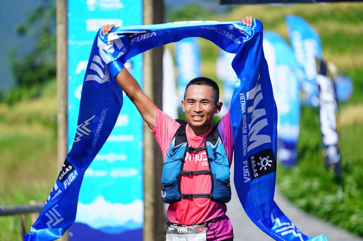 Ngô Văn Chính conquers the 100 km Vietnam Mountain Marathon 2025 – World Trail Majors in an extraordinary 13:00:10, setting a new course record. ⏱️