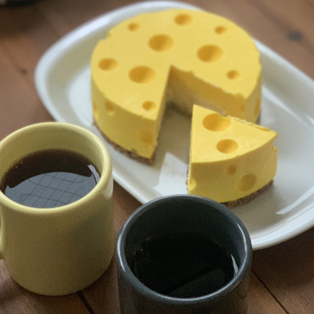 feuillesbleues's tweet image. #今日の紅茶 〜アニメのようなチーズケーキを北海道展で買ってみました。ケーキの美味しさを味わうなら #アプリコット。紅茶の味わいを引き出すなら #キャラメル がよかった。合わせる紅茶で印象が変わるのも楽しいですよね。
#紅茶 #チーズケーキと紅茶 #フィーユブルー #feuillesbleuestea