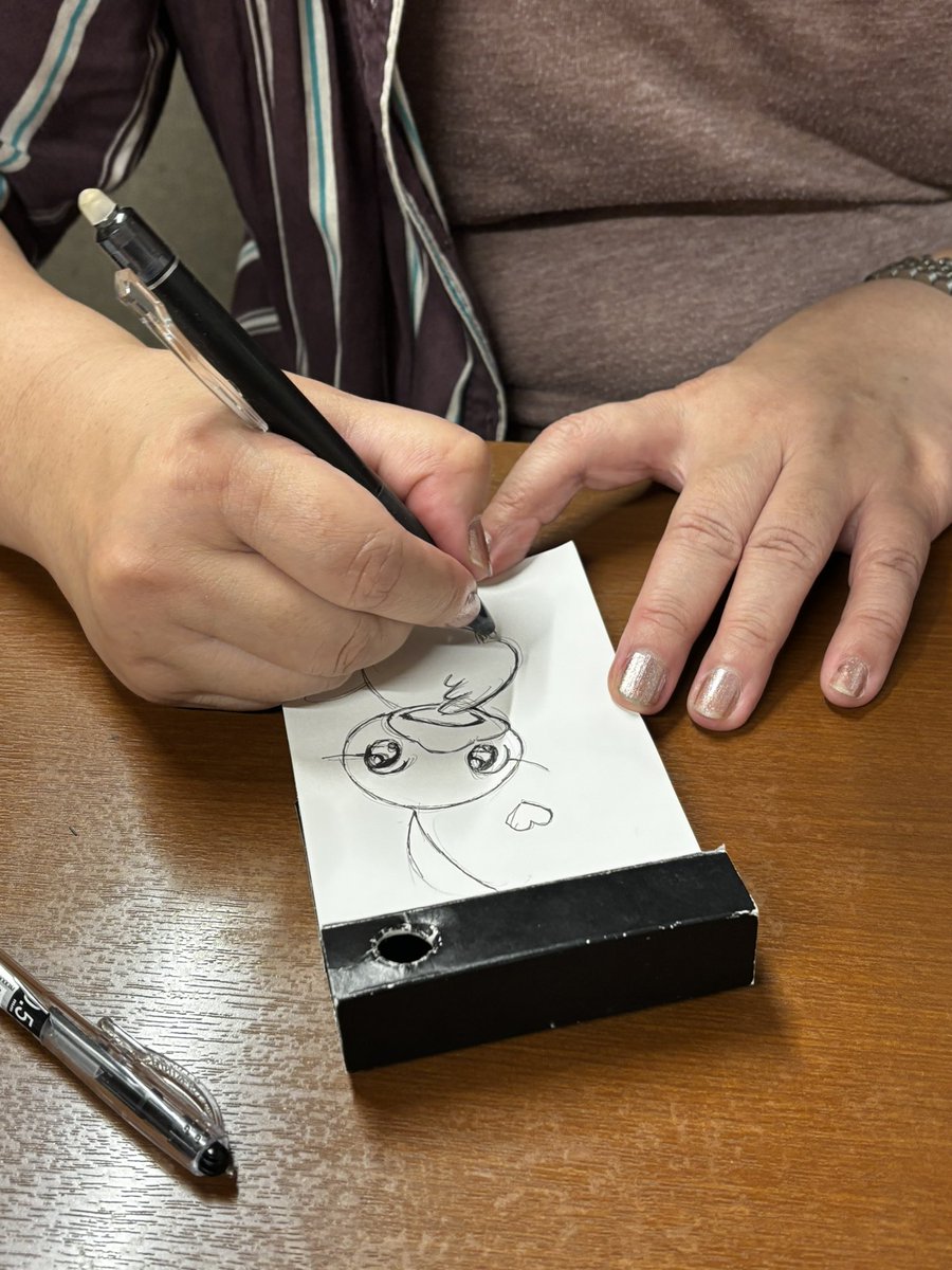 nana_e_katon's tweet image. 大阪を堪能‼️串カツうまい😋

伊藤さんのイラストを貼ってきたよ〜
さて、どこの串カツ屋さんでしょうか？
探してね😆

#ptutu